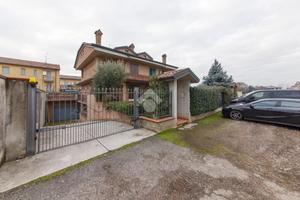 PORZIONE DI BIFAMILIARE A LAINATE