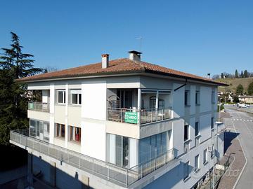 SPAZIOSO APPARTAMENTO IN STILE ATTICO