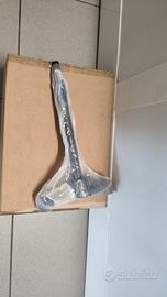 Trapezio forcelle anteiori booster