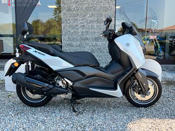 Yamaha X-Max 300 TECH MAX