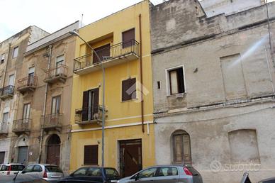 MONOLOCALE A TRAPANI