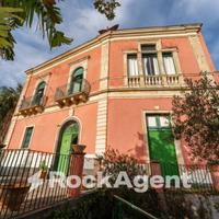 CASALE PANORAMICO CON PISCINA