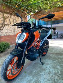 KTM DUKE 390