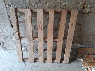 3 bancali in legno