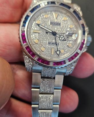 Rolex GMT 116710LN con diamanti, zaffiri rubini
