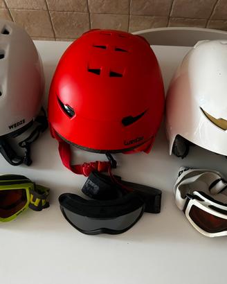 3 caschi da sci e snowboard con occhiali