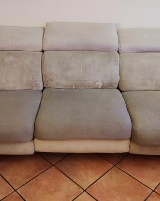 Divano 3 posti con 1 zona relax