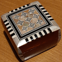Scatolina x gioielli legno intarsiato MADREPERLA