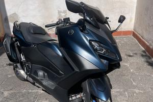 Yamaha Tmax 560