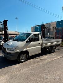 Hyundai H-1 2.5 TDI Autocarro