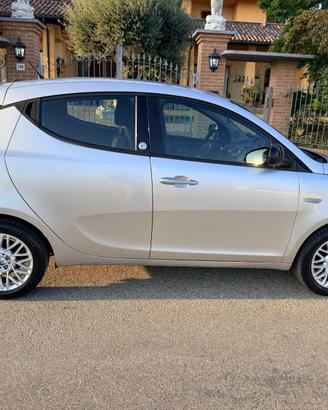 Ypsilon 1.2 gold ecochic GPL 69cv