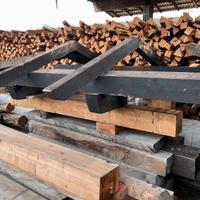 Tetto in legno per ingresso pedonale