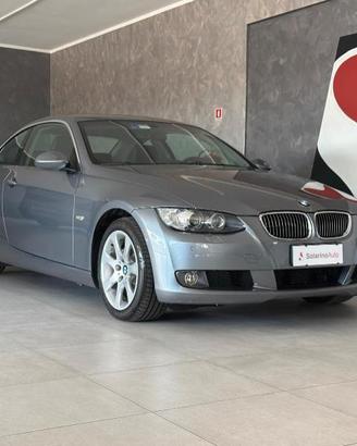 BMW 330 xi Coupe Attiva