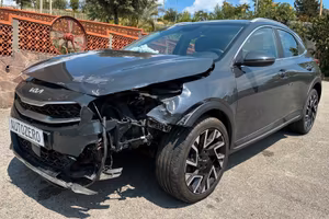 Kia XCeed 1.0 T-GDi GPL Style anno 2023 incidentat