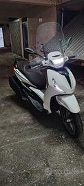 Piaggio Beverly 400