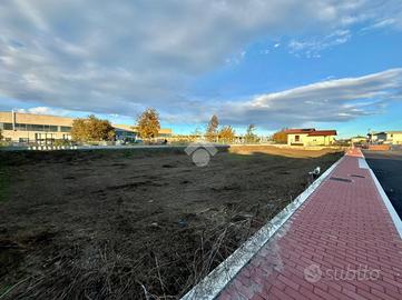 TER. RESIDENZIALE A RIVOLTA D'ADDA