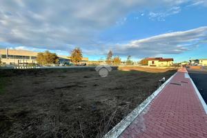 TER. RESIDENZIALE A RIVOLTA D'ADDA