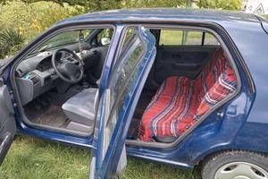 Automobile clio