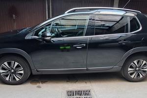 Peugeot 2008 - 1.2 Benzina