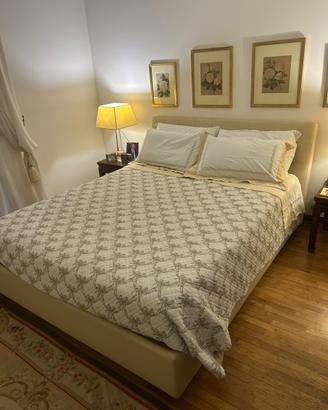Letto matrimoniale in pelle