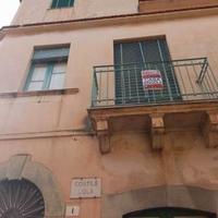 Palazzetto indipendente con terrazza e garage