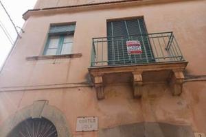 Palazzetto indipendente con terrazza e garage
