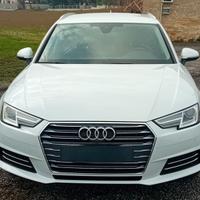 AUDI A4 AVANTI 2018 150CV ALLESTIMENTO SLINE