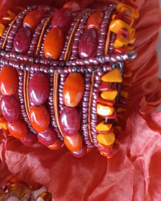 3 bracciali con pietre colorate