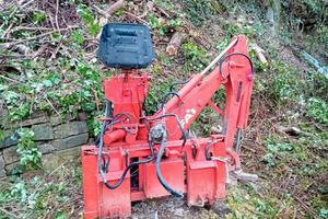 RETROSCAVATORE 