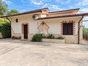VILLA SINGOLA A OLEVANO ROMANO