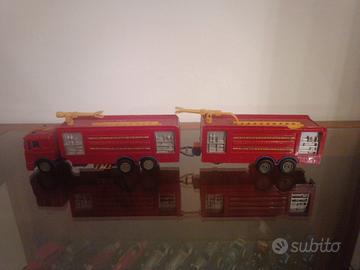 VECCHIO CAMION CON RIMORCHIO DEI POMPIERI (32 cm)