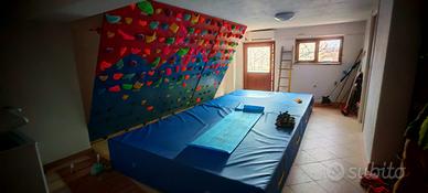 parete arrampicata + materasso anticaduta