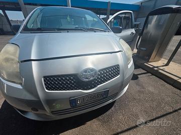  toyota yaris 2008