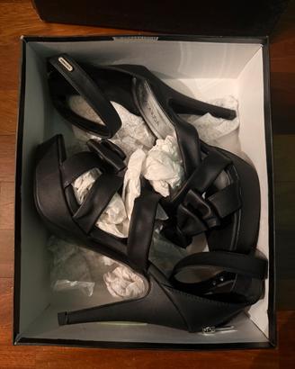 Scarpe con tacco Coconuda (NUOVE) con scatola