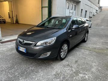 Opel Astra 1.7 CDTI 110CV Sports Tourer Cosmo