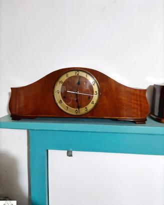 176256 Orologio da comò a batteria c mobile antico