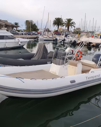 GOMMONE CAPELLI TEMPEST 650 + Yamaha 150 cv