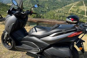 XMAX 300