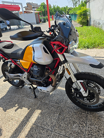 Moto Guzzi V85 tt e5