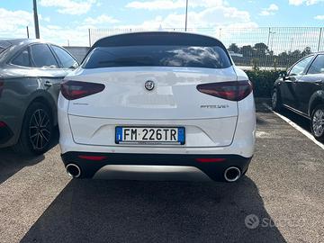 Stelvio 2.2 AT8 190cv executive