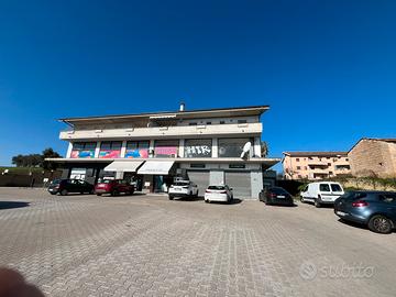 Locale commerciale santa Teresa Spoltore