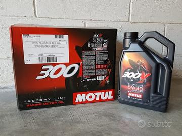 Motul 300V Factory Line Road Racing 5W30