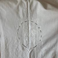 Set 3 tende in lino con ricami ad intagli