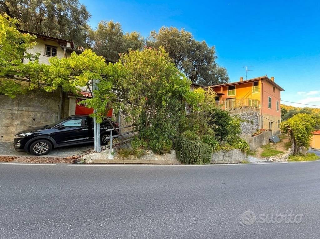 Rustico / Casale di 115 m² con 5 locali e box auto - Vista 2