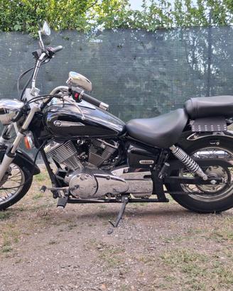 Motocicletta Yamaha XVS 250 DragStar