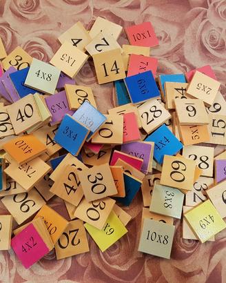gioco taselli con tabelline matematiche
