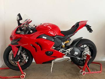 DUCATI PANIGALE V4