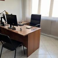 Scrivania da ufficio con annessa Cassettiera