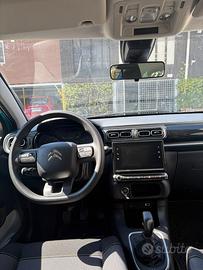 Auto 1