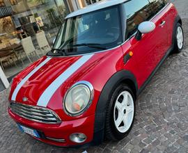 Mini Cooper 1.6 benz